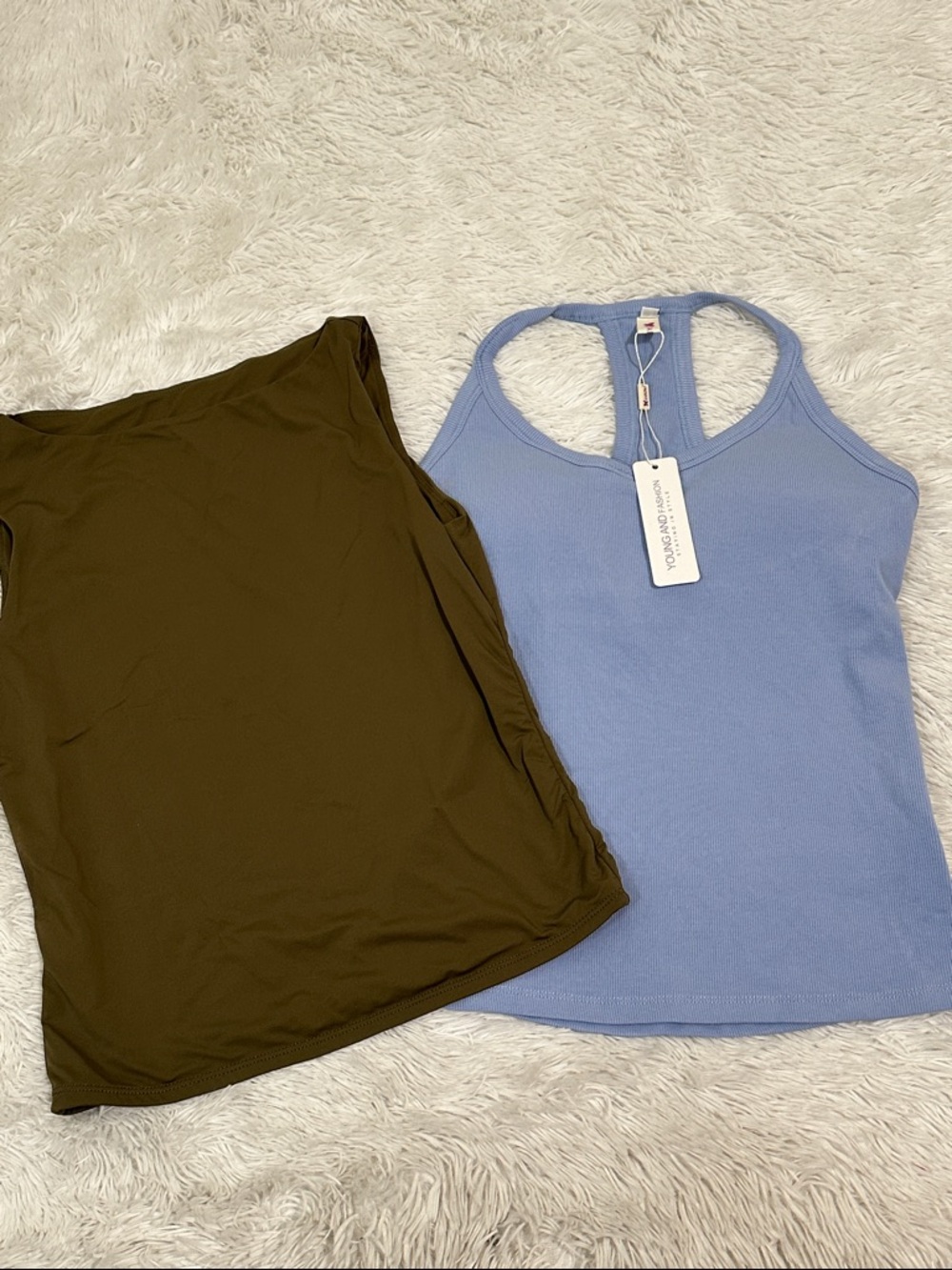 ❤️ Bundle of 2 NWT/NWOT Darong Tank Tops